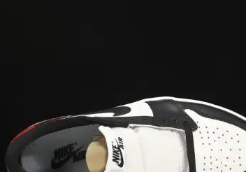 1 LOW JORDAN 555088-1251 AIR 0420